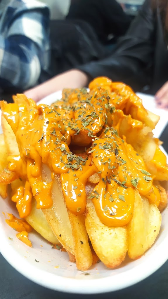 Bar Aqi Tapas. — Poutine