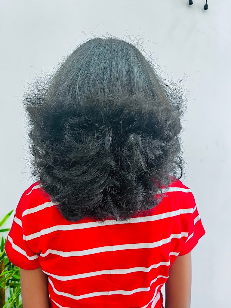 Simis Beauty Parlour