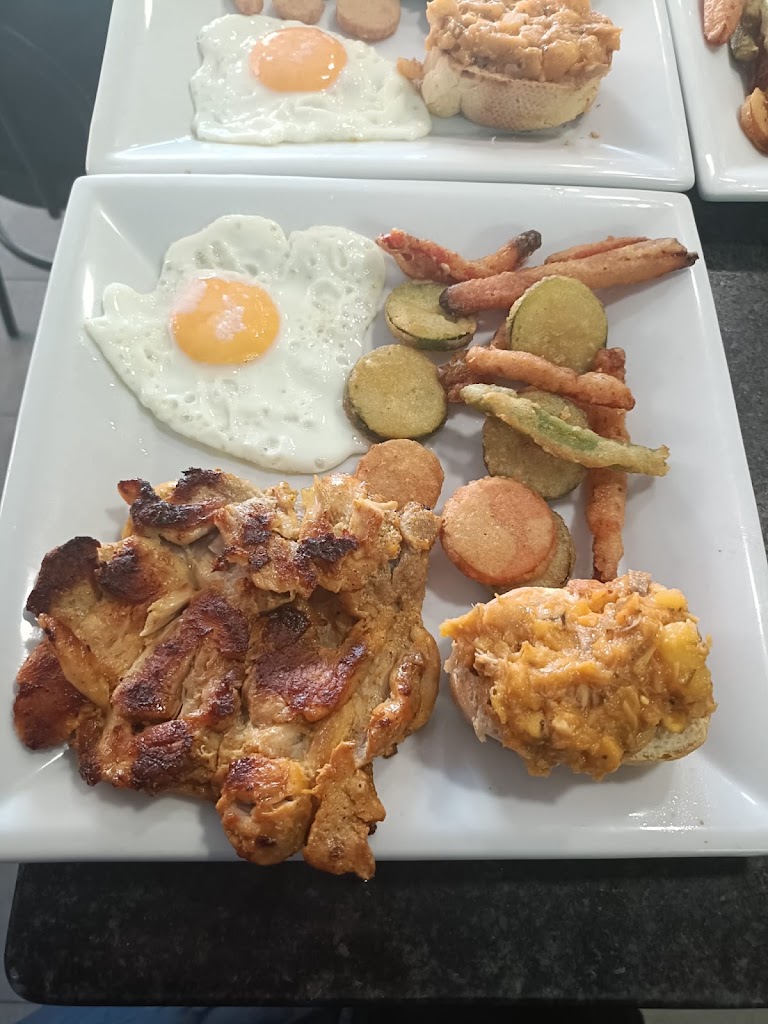 Bar Amores — Comida y bebida