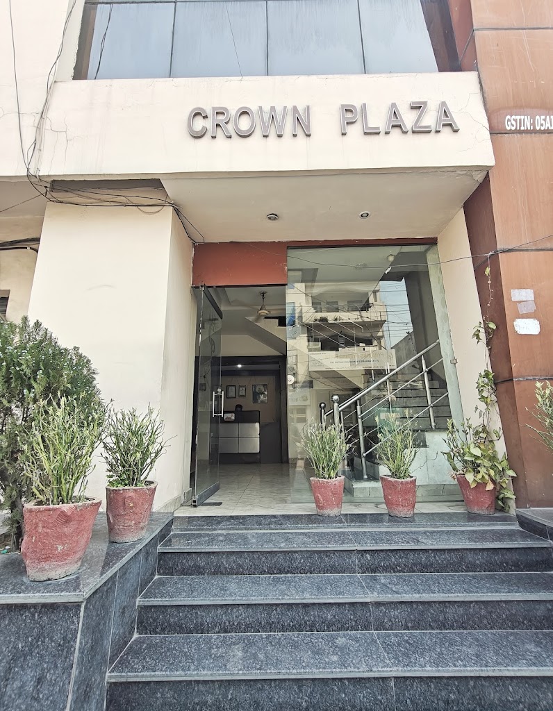 Hotel Crown Plaza
