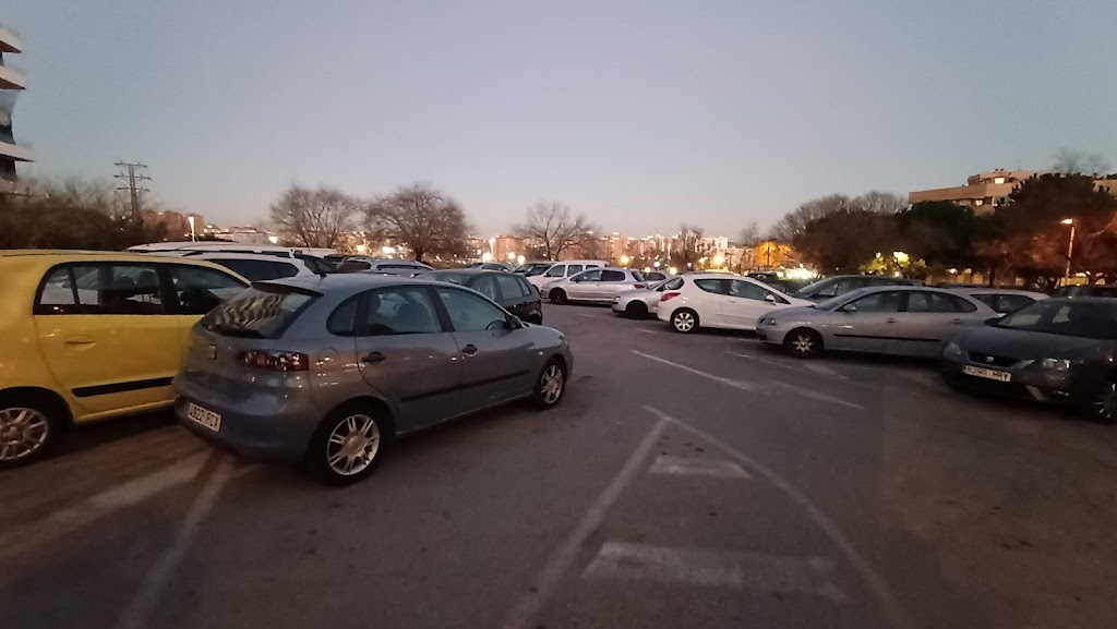 Parking descubierto — Estacionamiento