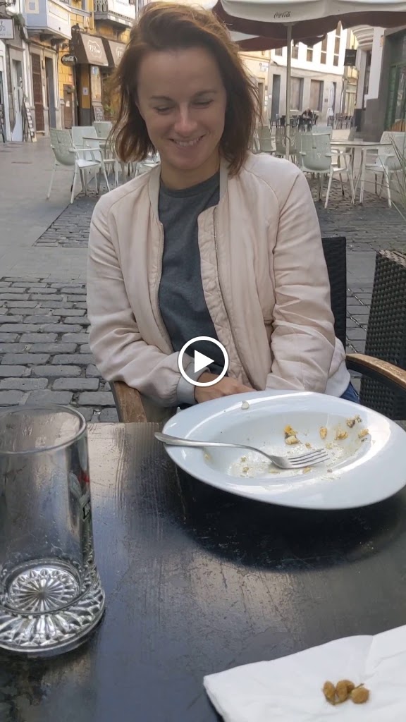 Restaurante Tres Jolie — Videos