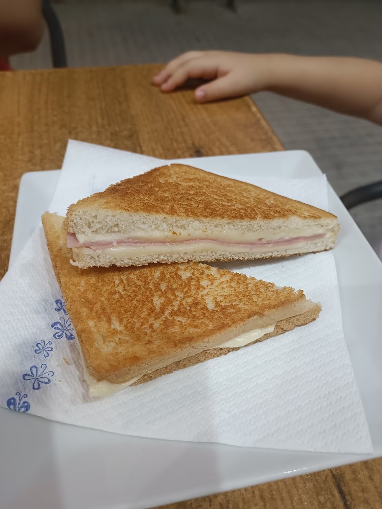 Bar - Cafeteria BRESTON — Del propietario