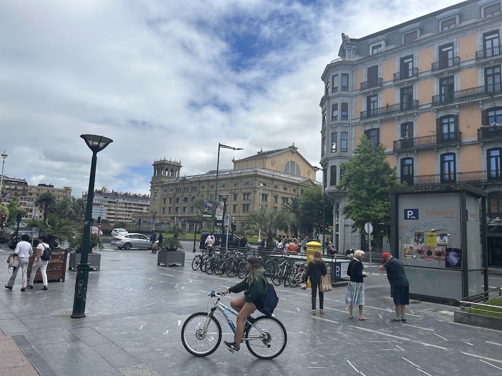 Masajes Relajantes AELLA Salud y Bienestar. Exclusivo para hombres
