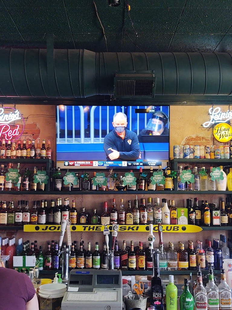  Club Cumberland Bar & Bowling