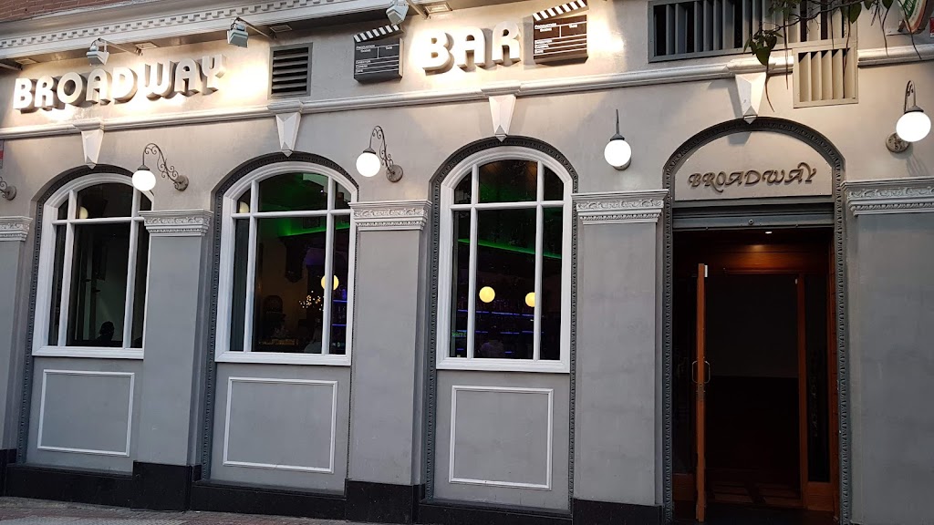 Broadway bar