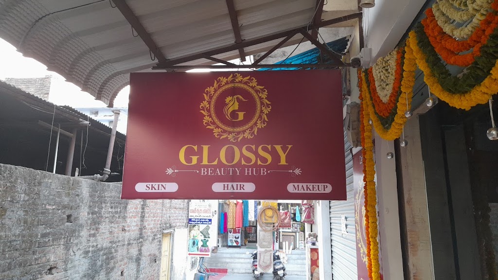 Glossy Beauty Hub