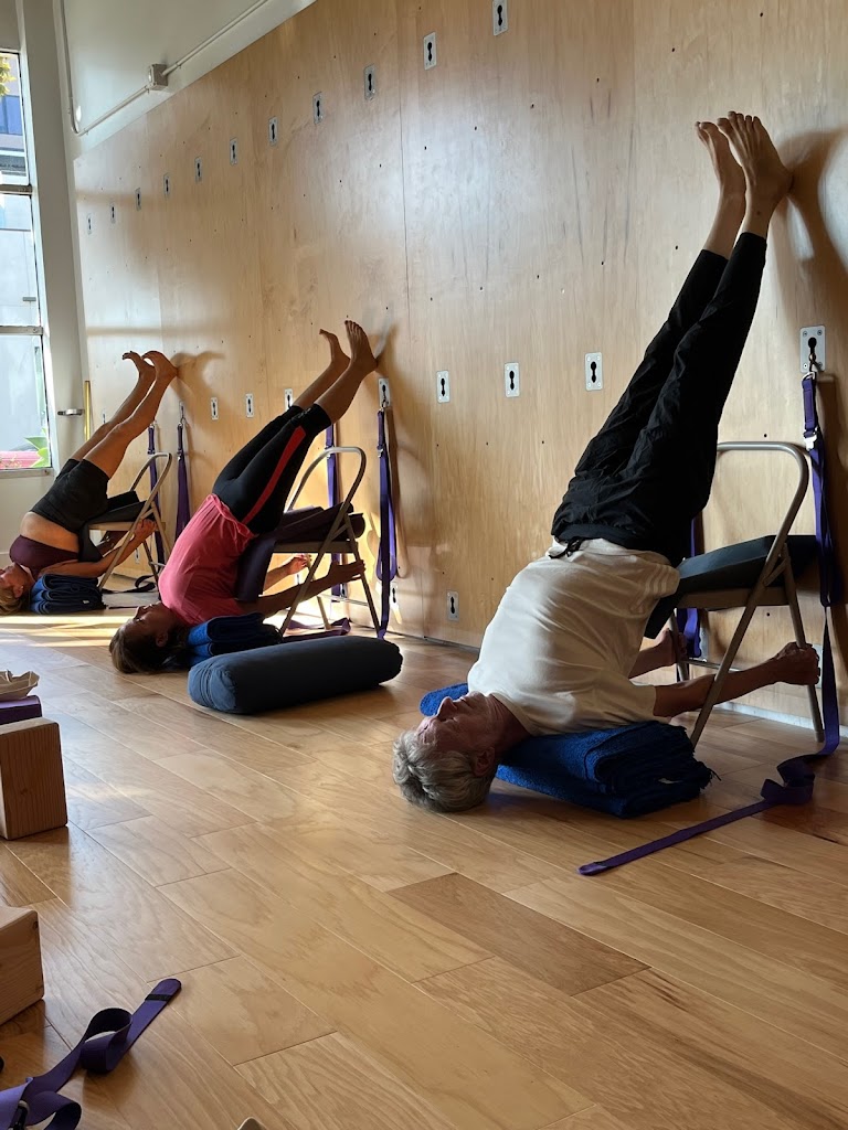  Iyengar Yoga Santa Monica