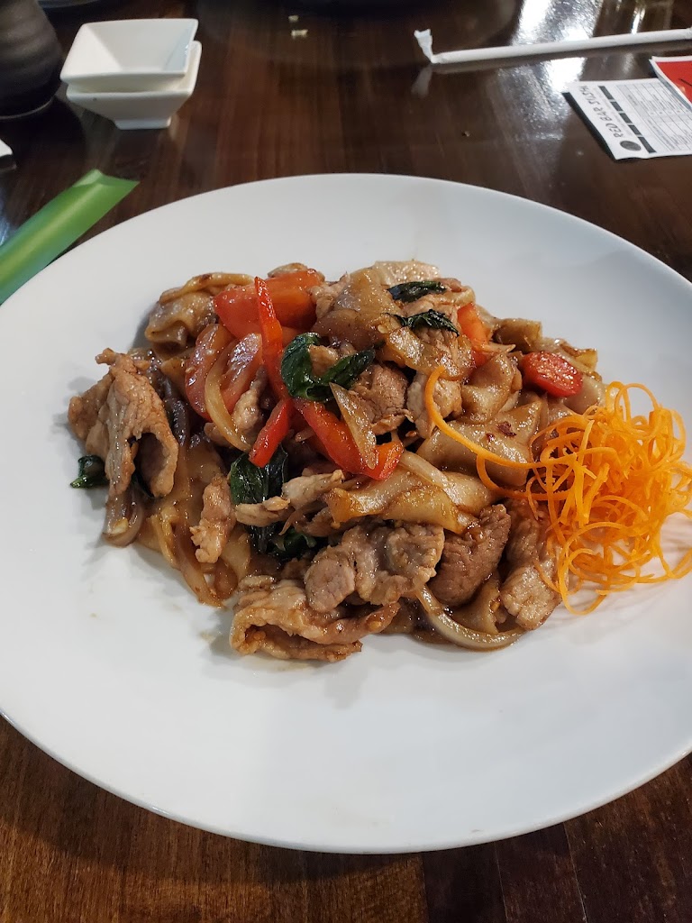 Red Bar Sushi & Best Thai Kitchen