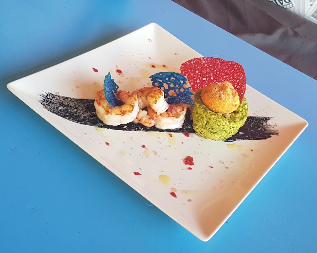 Quel Que Quieres — Comida y bebida