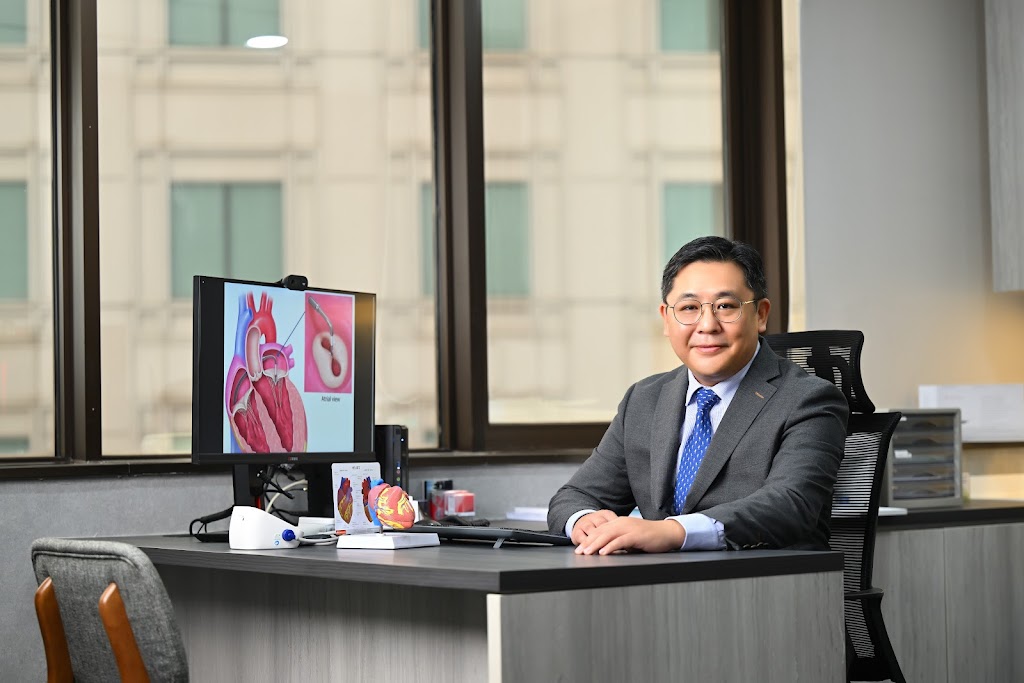 Dr. Dr Cliff Wong Chun Pong