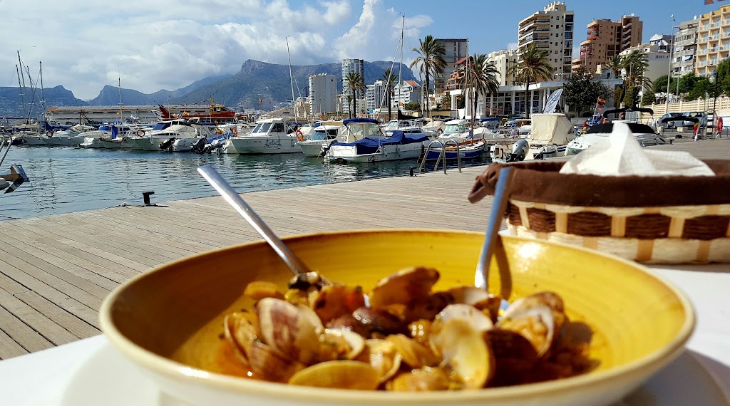 Restaurante Nautico Calpe Marifach — Comida y bebida