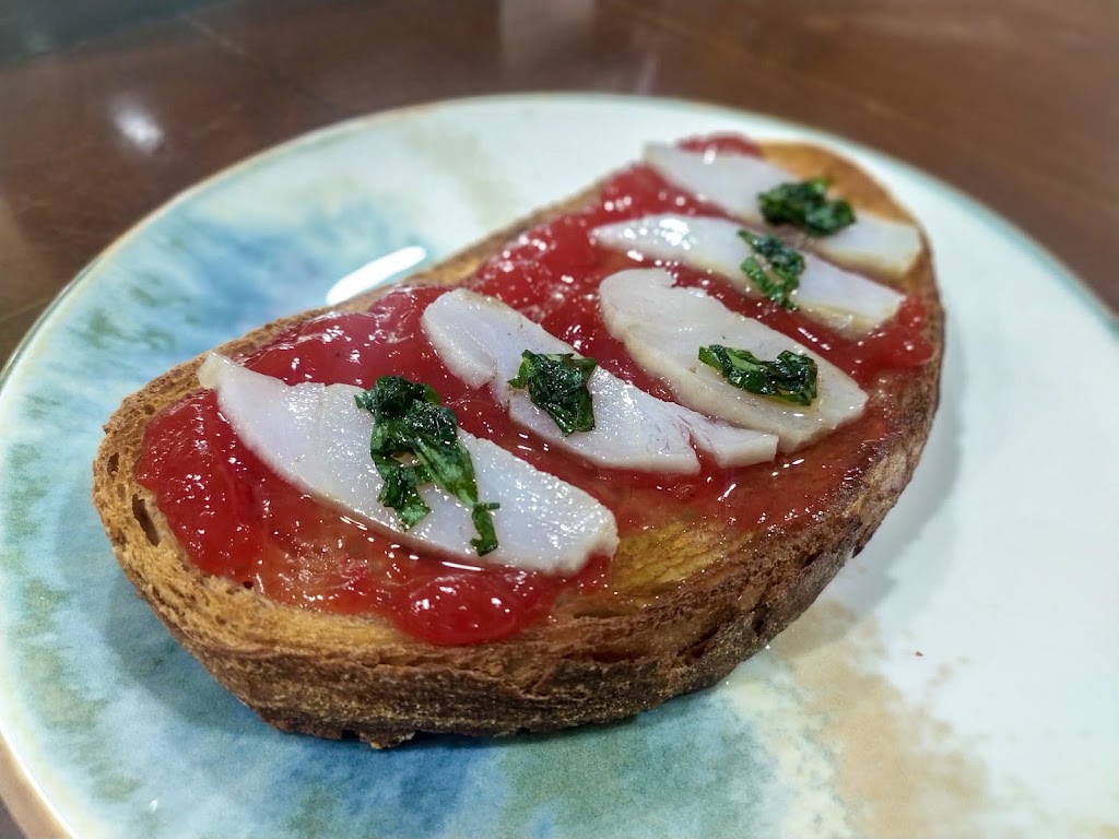 Bar Blanco y Morapio — Comida y bebida