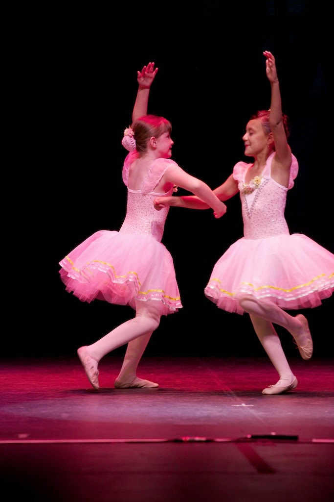  The Looking Glass Studio Of Performing Arts