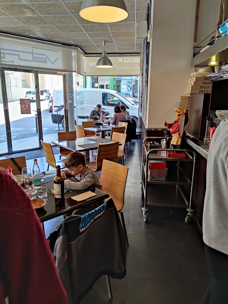 Pizzeria Vetro — Ambiente