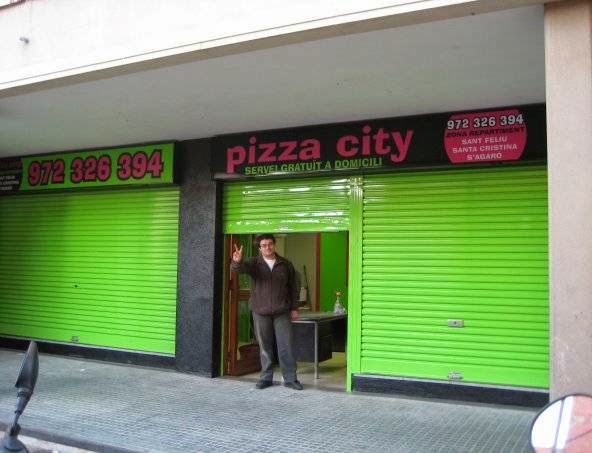 pizza city — Del propietario