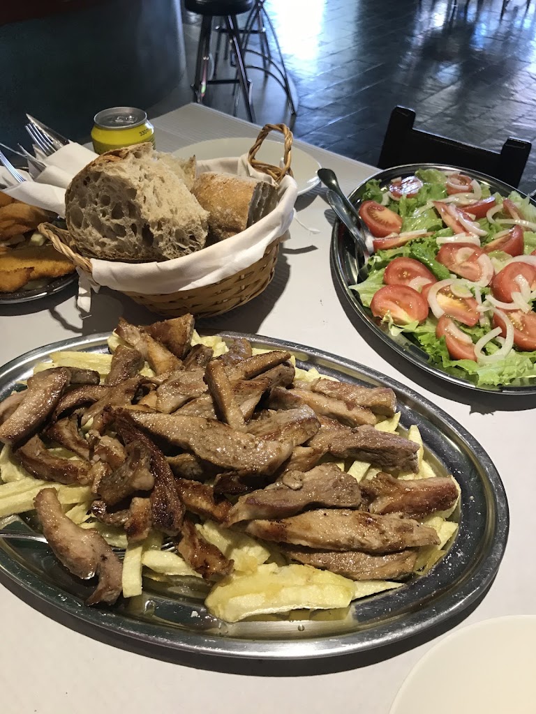 Caracola Bar (Carballo) — Comida y bebida