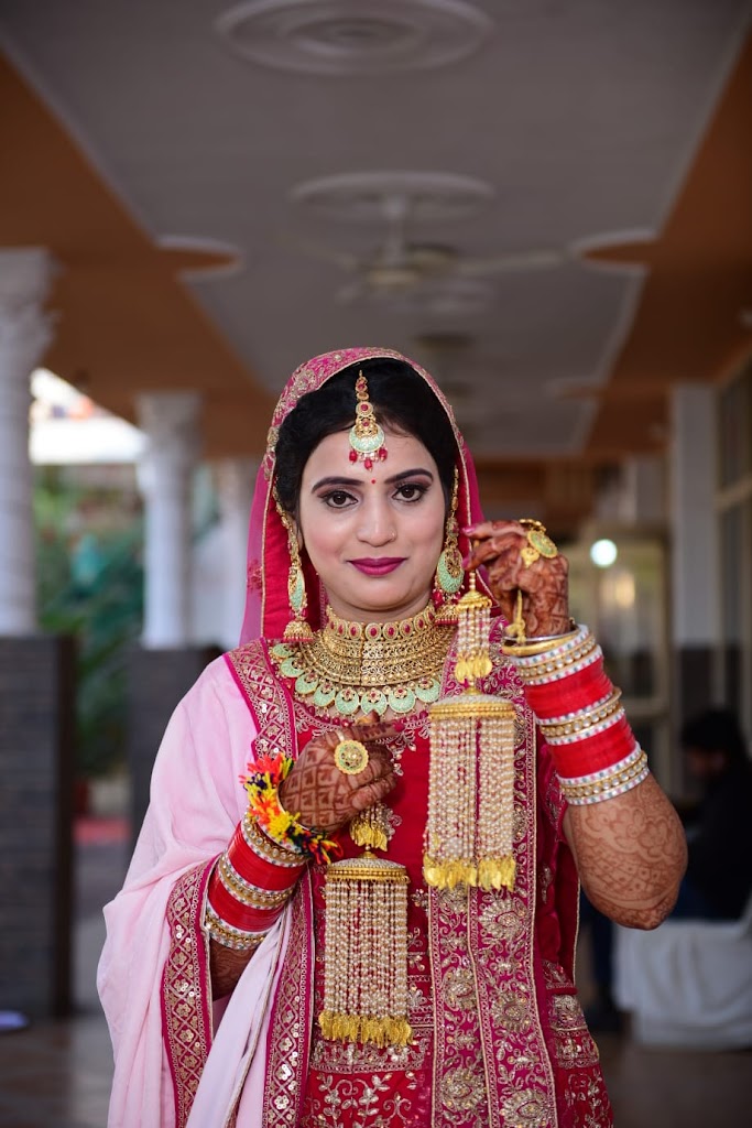 Glamour Beauty Parlour