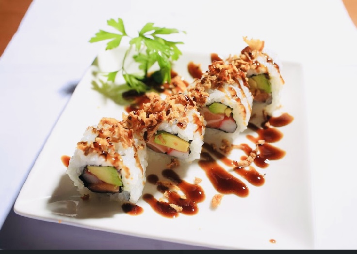 Sumo Sushi Restaurant Japones — Comida y bebida