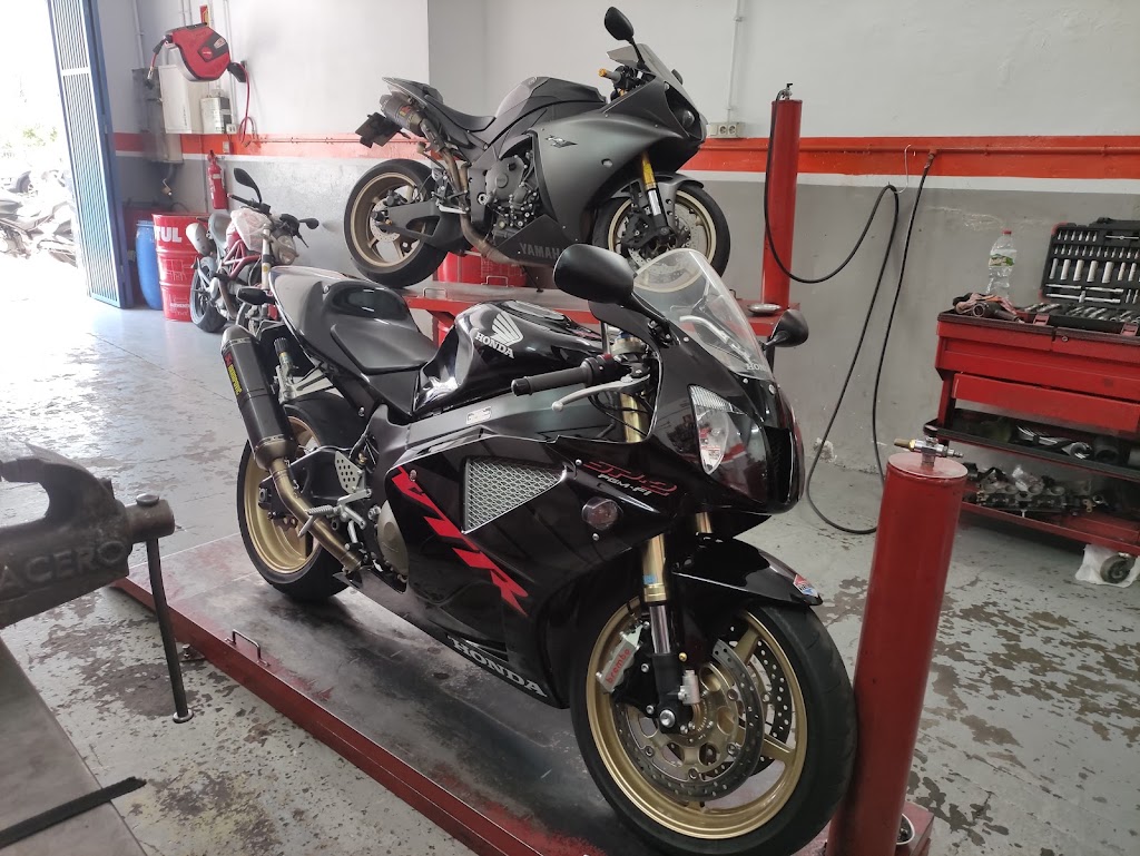 Taller de Motos Retama en badalona — Del propietario