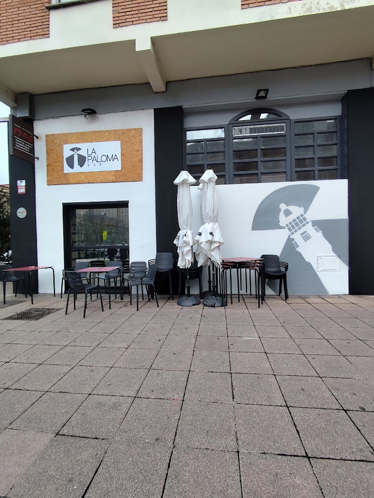 La Paloma Bar