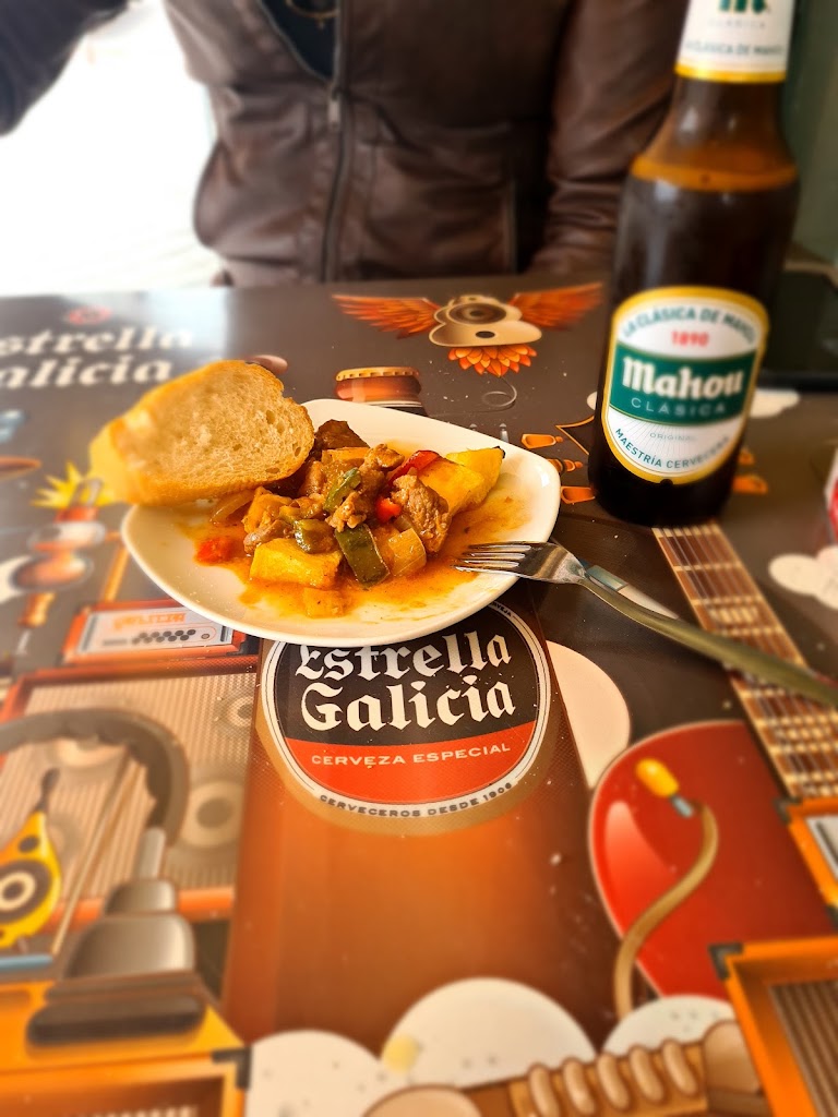 cafeteria al filo — Comida y bebida