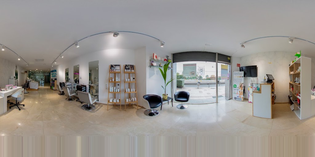 Extensiones de pestanas Masnou. Peluqueria estetica Masnou Iryna Beauty