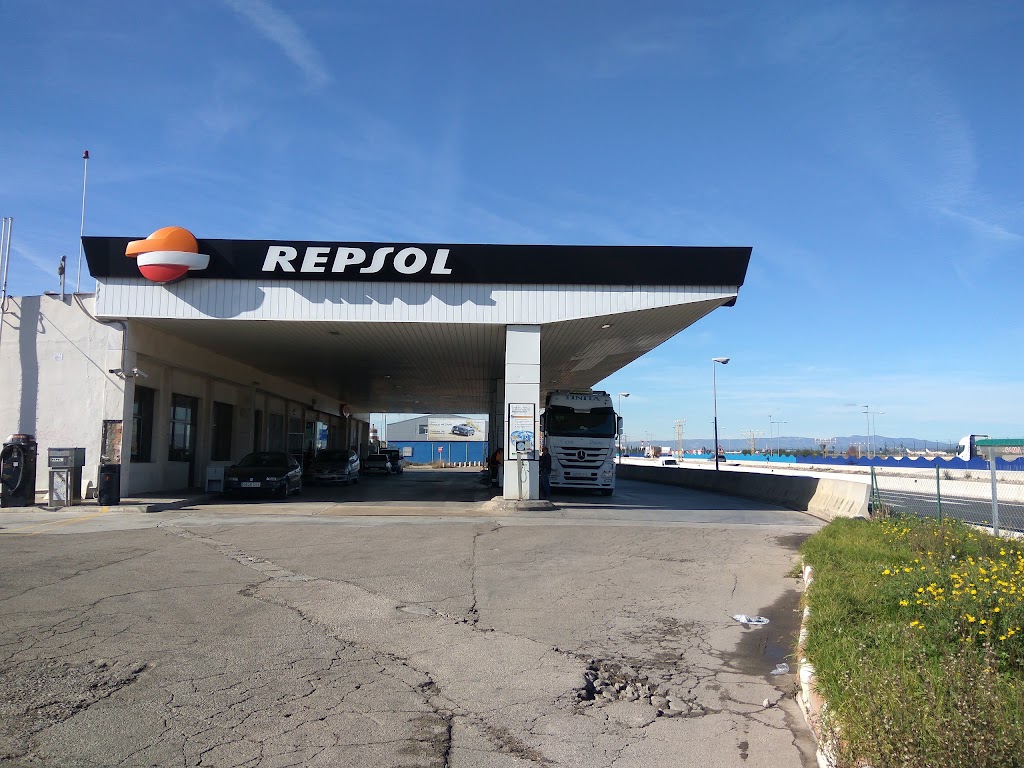 Estacion de Servicio Repsol — Surtidor de combustible