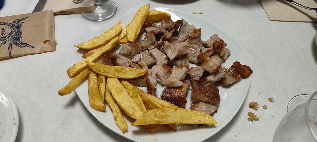 Meson El Lebrel, Cocina Tradicional Extremena — Comida y bebida