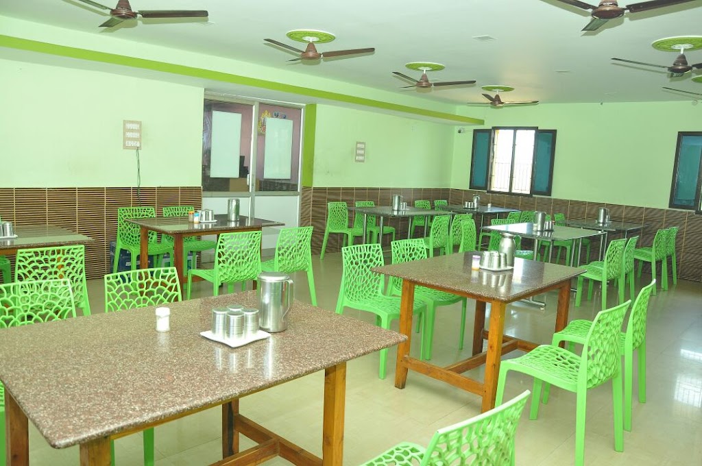 Hotel Thamilachi (Veg & Non Veg Restaurant)
