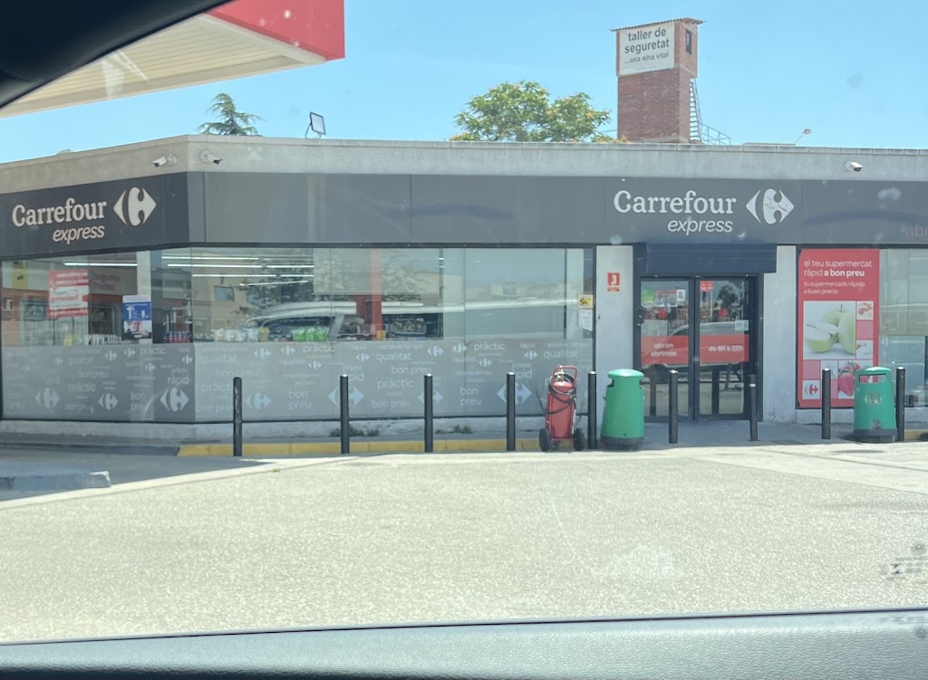 Estacion de servicio Cepsa — Exterior