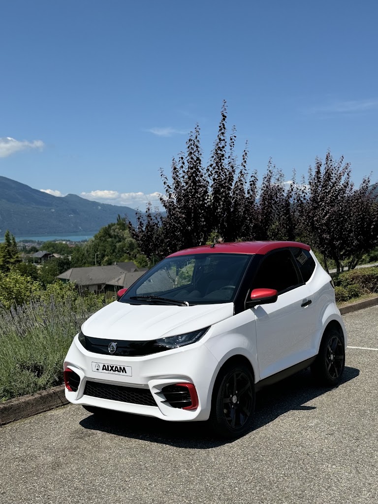 AM CITY AIXAM Concesionario Oficial — Hatchback