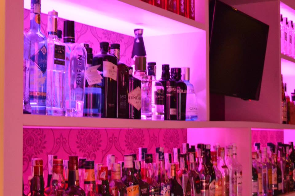 Gallery Cafe & Copas — Ambiente