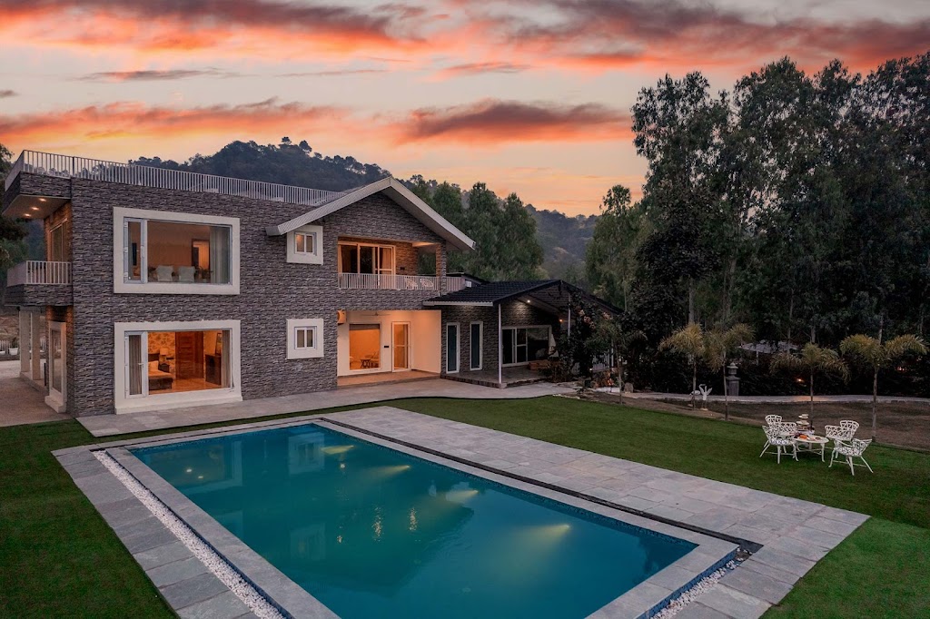 Stayvista At Silver Slopes Premium Villa With Pool In Chandigarh