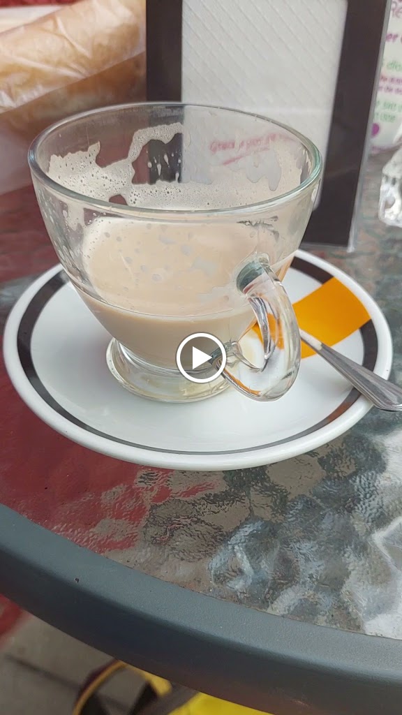 Bar Cafeteria Central — Comida y bebida