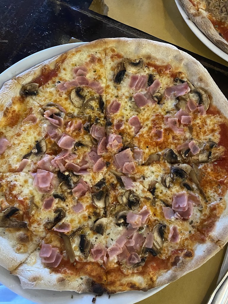 Pizzeria El Sabio — Pizza