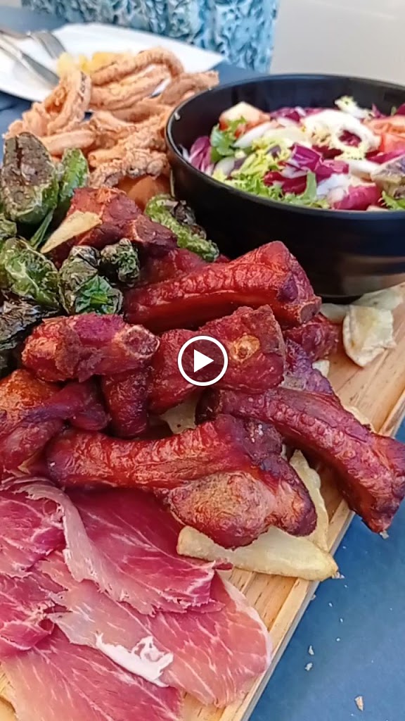 La Barrica Cerveceria — Videos