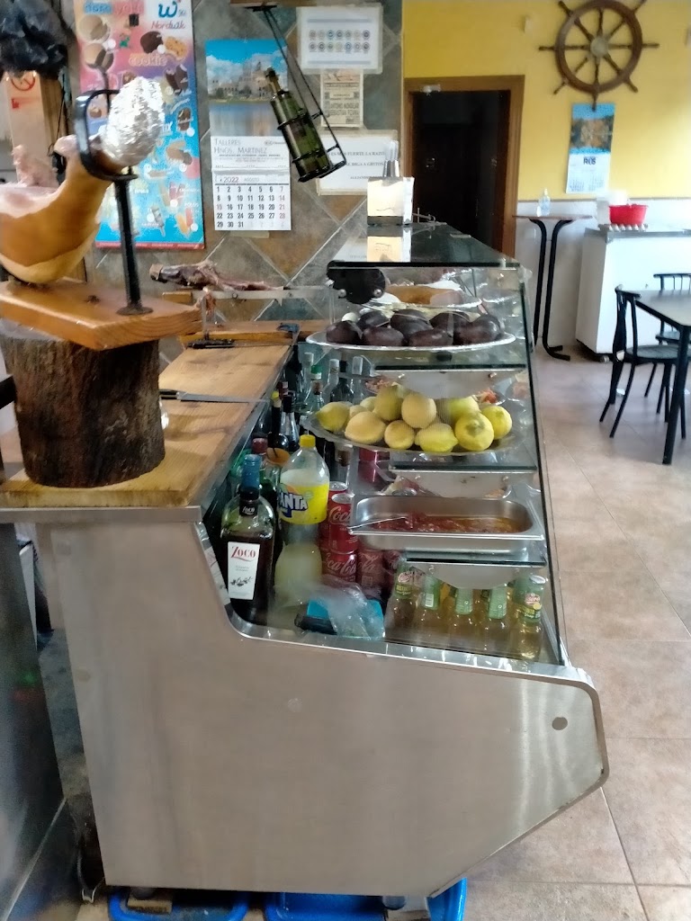 Bar Cadenas — Ambiente