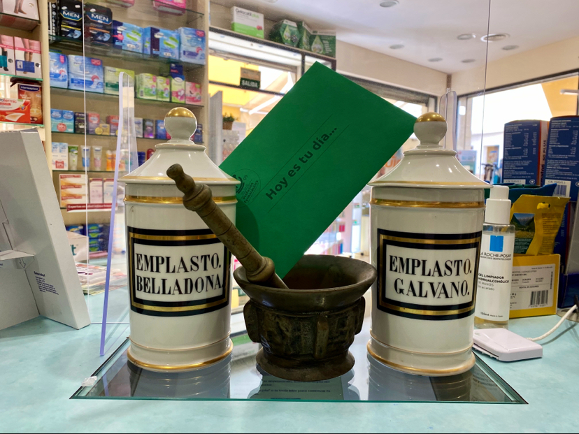 FARMACIA BAJONDILLO FLorencia M Jerez Cardenete — Del propietario