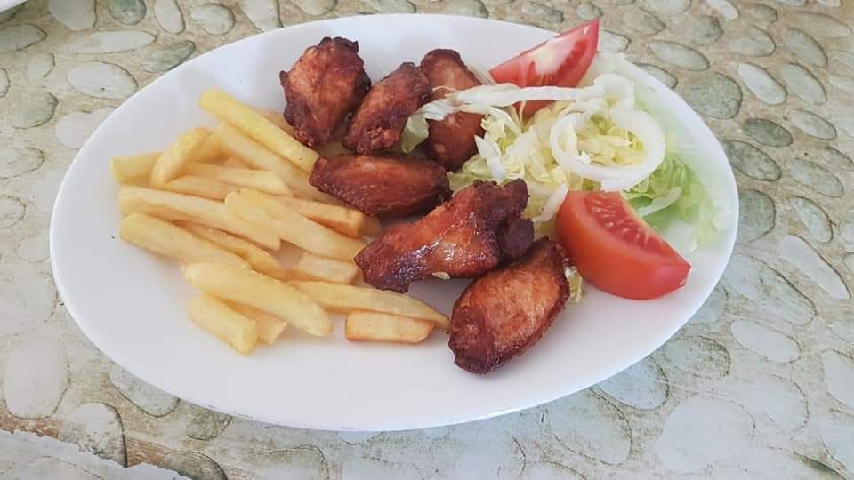 BAR ESPARTALES — Papas fritas