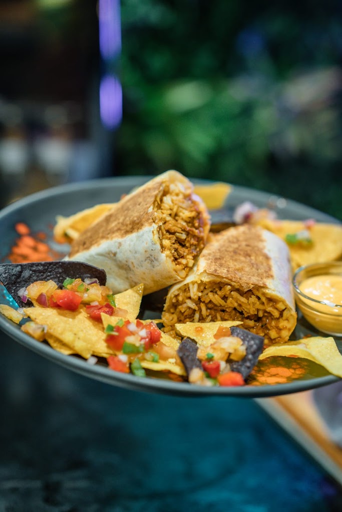 El Chido Mexican Street Food — Comida y bebida