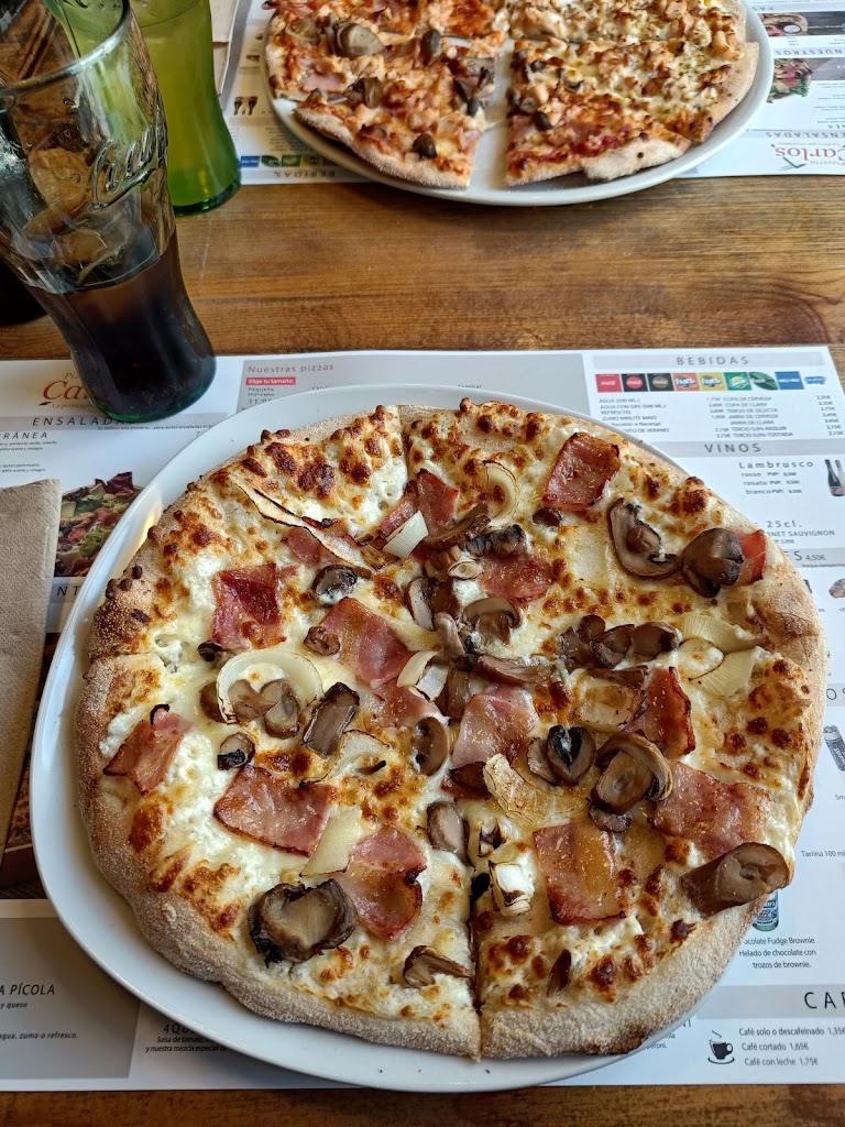 Pizzerias Carlos Santa Coloma de Gramanet — Pizza