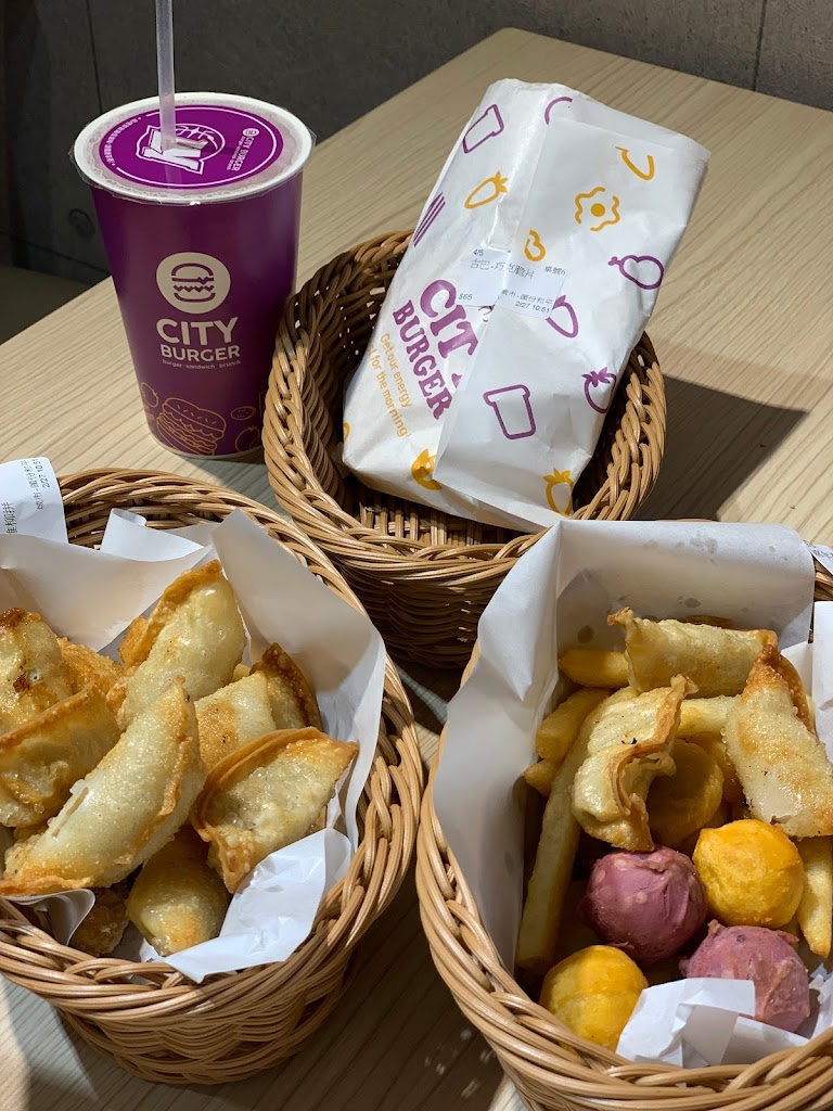 城市漢堡-頭份和平店 的照片