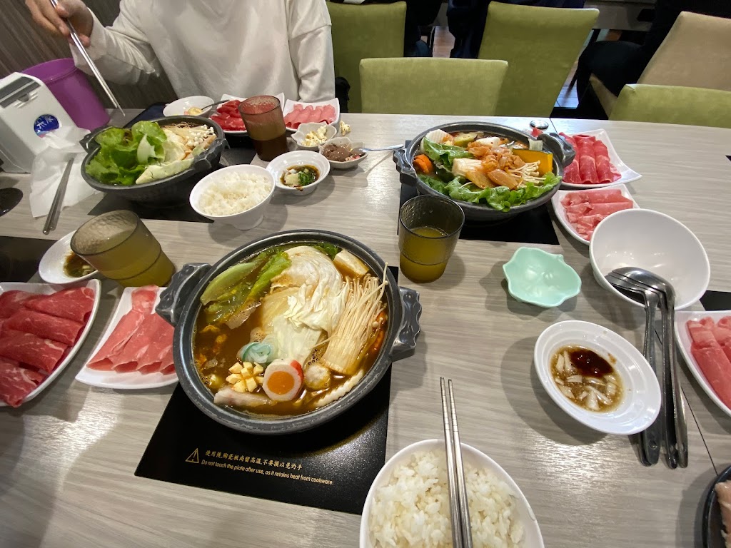 埔里 喫鍋·龜隱田園-精緻平價鍋物、日式咖哩飯、黑嚕嚕漢堡 的照片