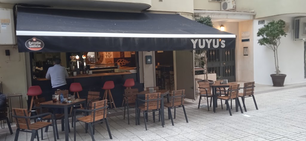 Yuyu's Bar — Ambiente