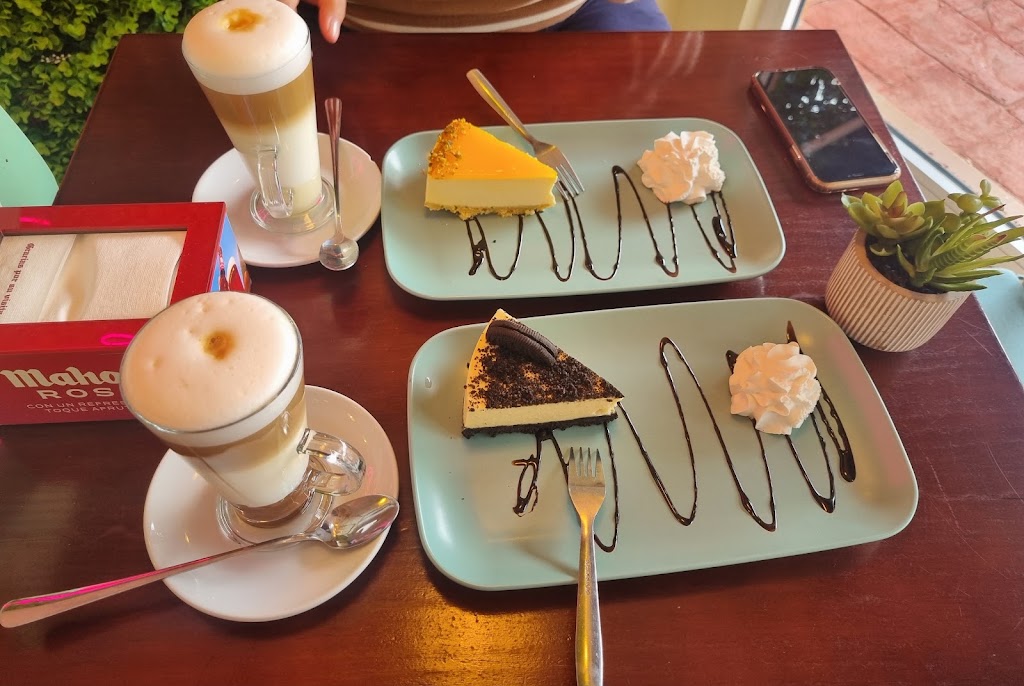 PASTELITOS & COFFEE — Comida y bebida