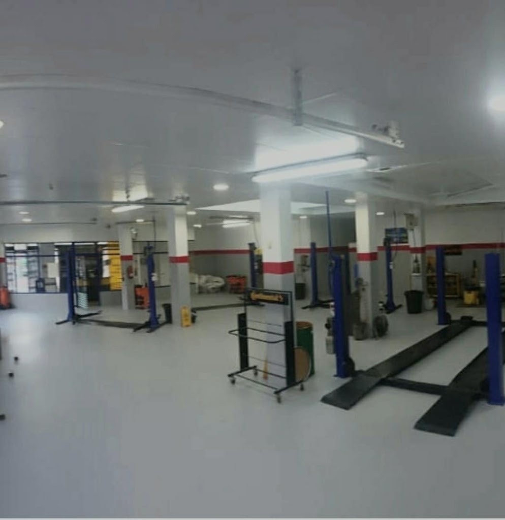 Alberauto Torrevieja — Interior
