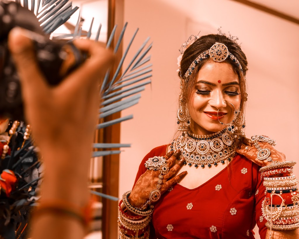 Komal Beauty Parlour