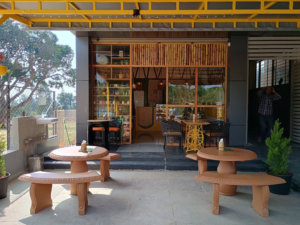 Raw Cafe Restaurant