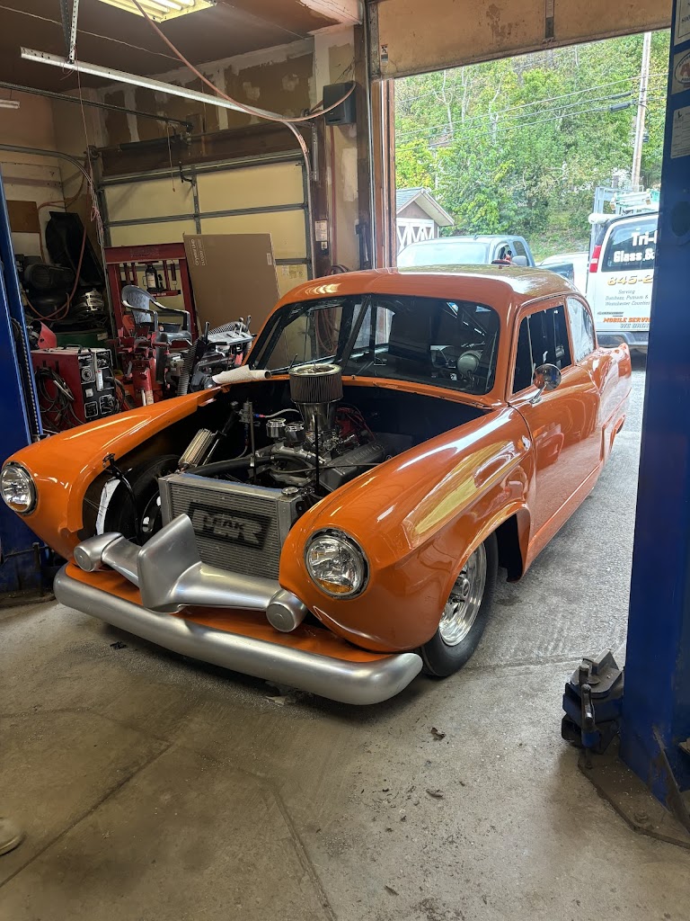 Auto glass shop in Pleasant Valley